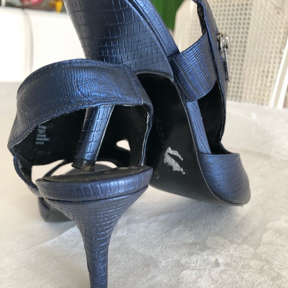 Size 7, dark blue sling back dress shoe by BCBG - Picture 3 of 6